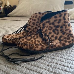 NWOT Isabel Marant Flavie calf hair leopard moccasins. Leopard print shoes.